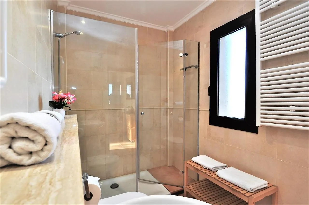 Casa Brisa- En Cala Llombards- Santany Villa