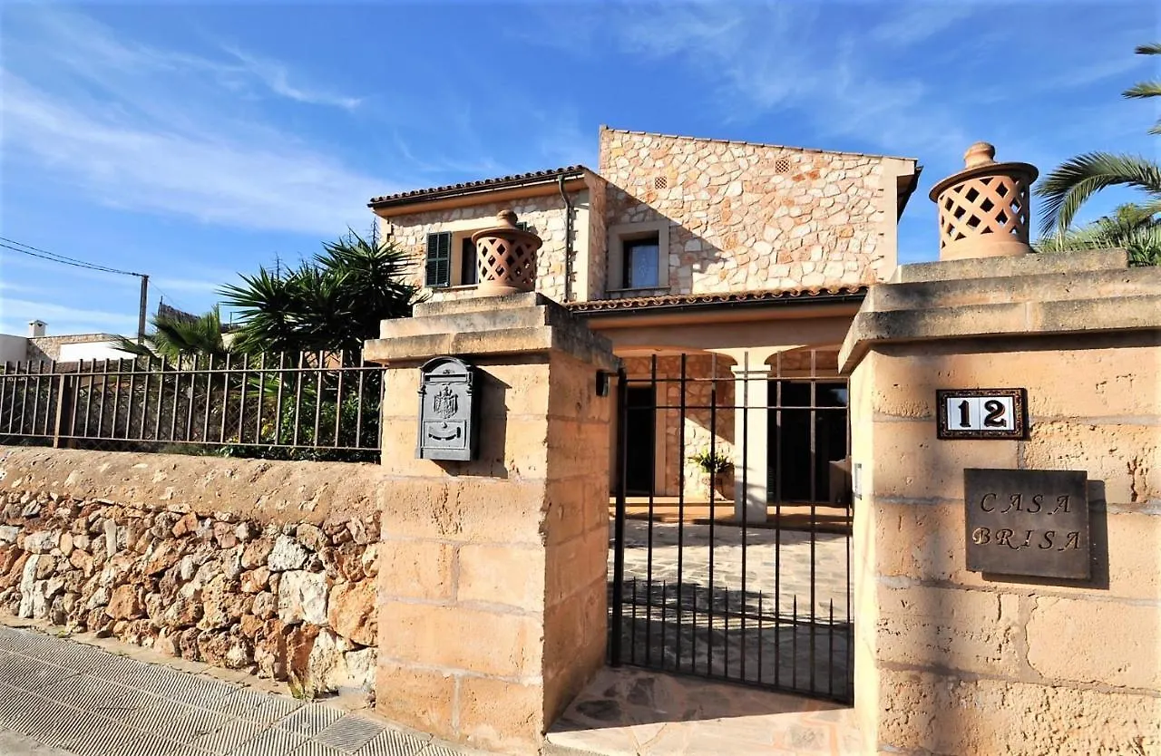 Casa Brisa- En Cala Llombards- Santany Villa